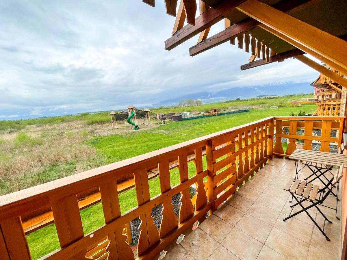 Apartment With Terrace & Amazing View Veľka Lomnica Bagian luar foto